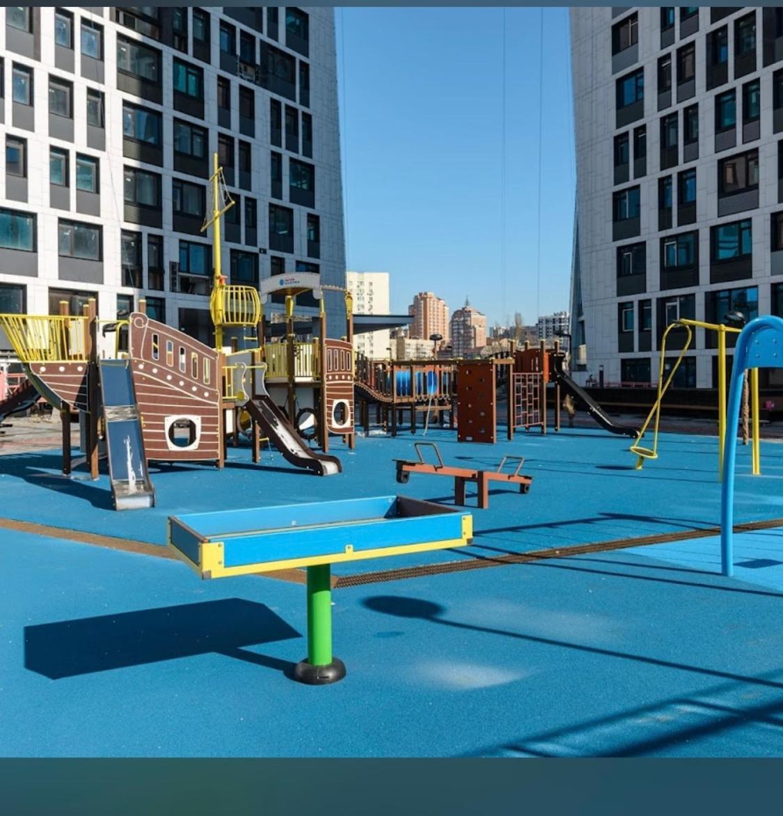 Apart Manhattan City Проспект Берестейський 11 Parking Киев Екстериор снимка